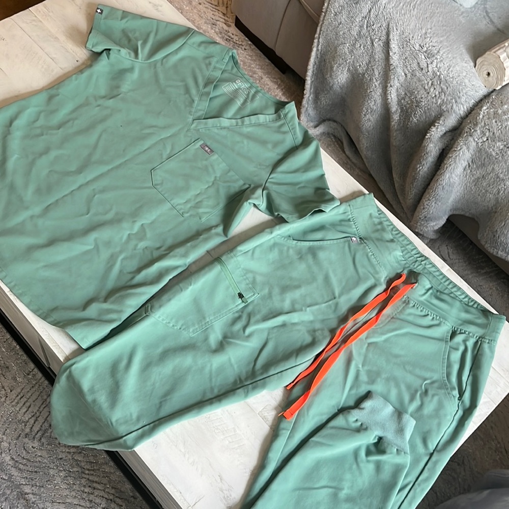FIGS Scrubs